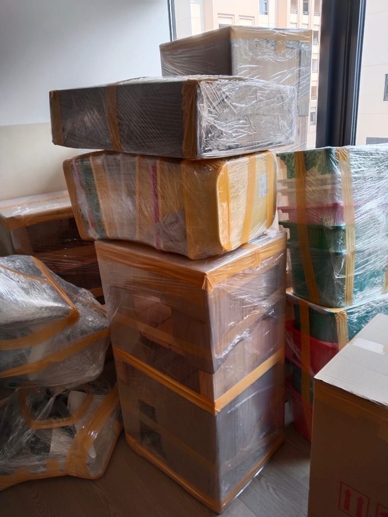 How to Prepare Your Belongings for Movers in Mirdif Dubai